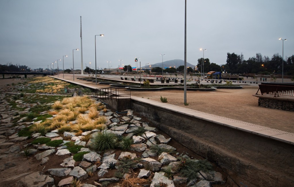 Kaukari 城市公园i / Teodoro Fernández Arquitectos