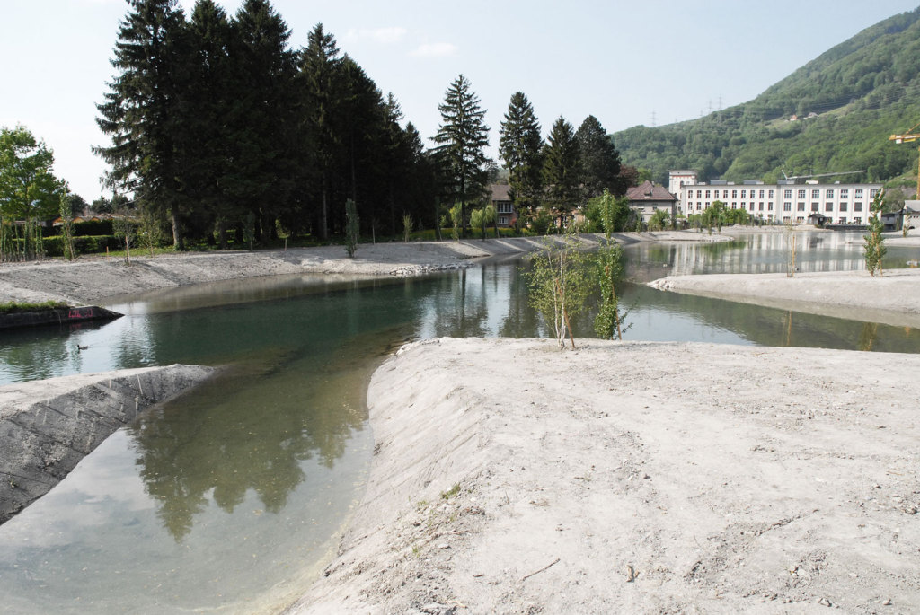 瑞士低位工厂池塘Lower Factory Pond