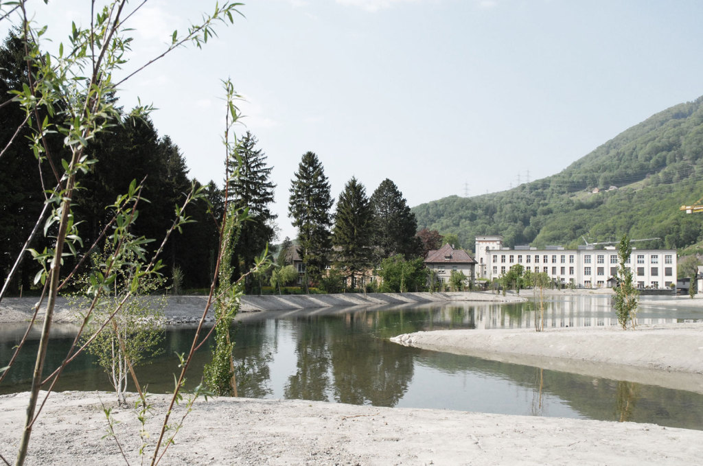 瑞士低位工厂池塘Lower Factory Pond